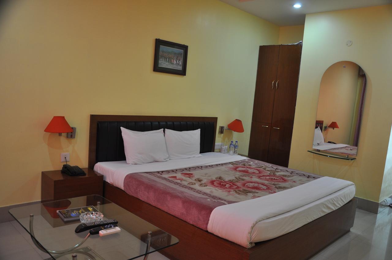 Hotel Dooars Mountain Alipur Duar ภายนอก รูปภาพ