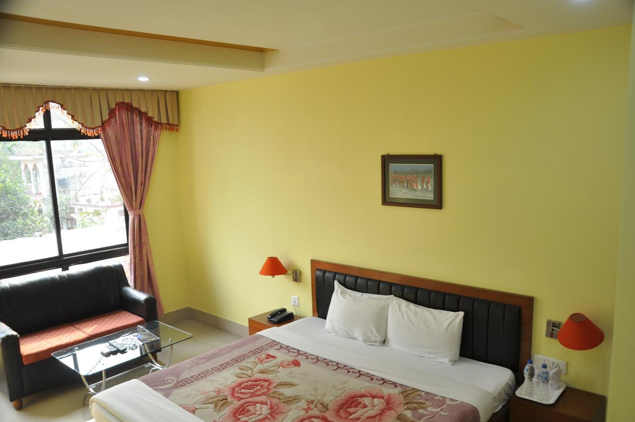 Hotel Dooars Mountain Alipur Duar ภายนอก รูปภาพ