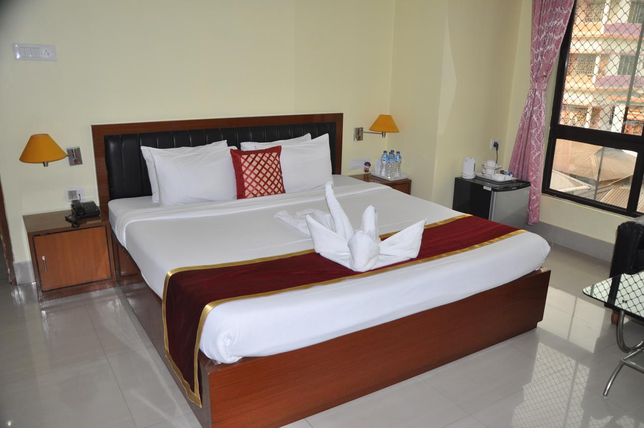 Hotel Dooars Mountain Alipur Duar ภายนอก รูปภาพ