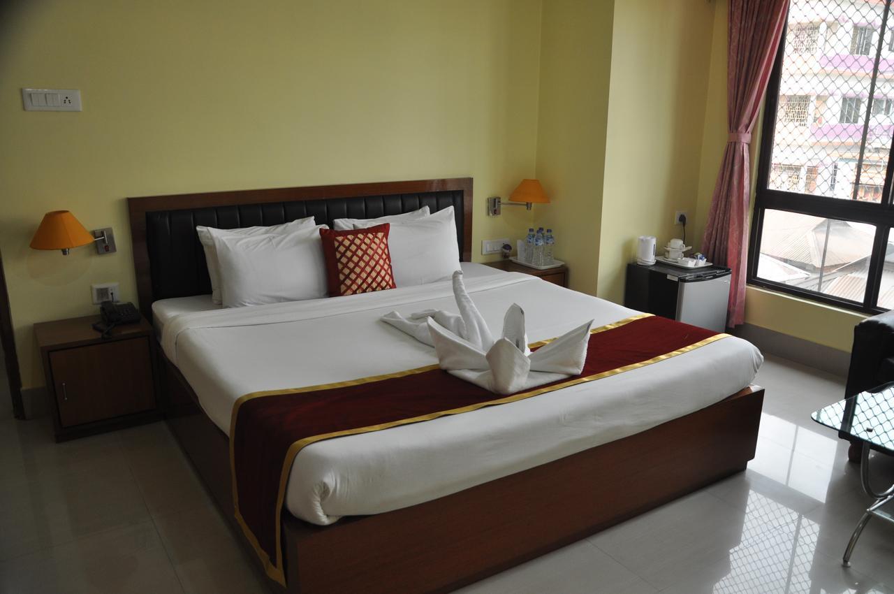 Hotel Dooars Mountain Alipur Duar ภายนอก รูปภาพ