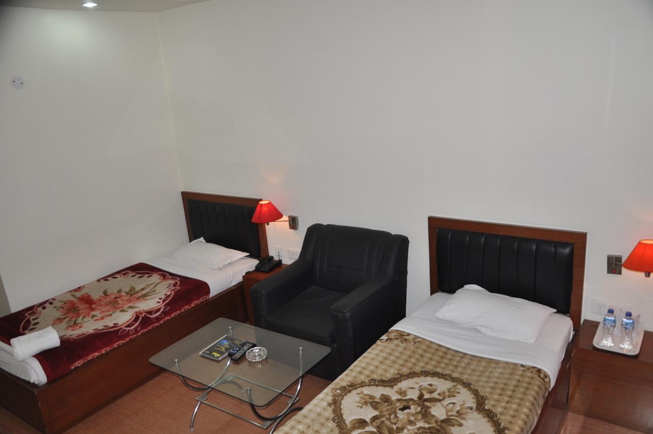 Hotel Dooars Mountain Alipur Duar ภายนอก รูปภาพ