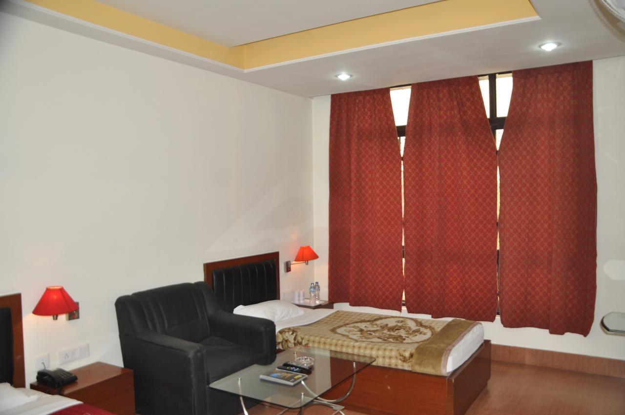 Hotel Dooars Mountain Alipur Duar ภายนอก รูปภาพ