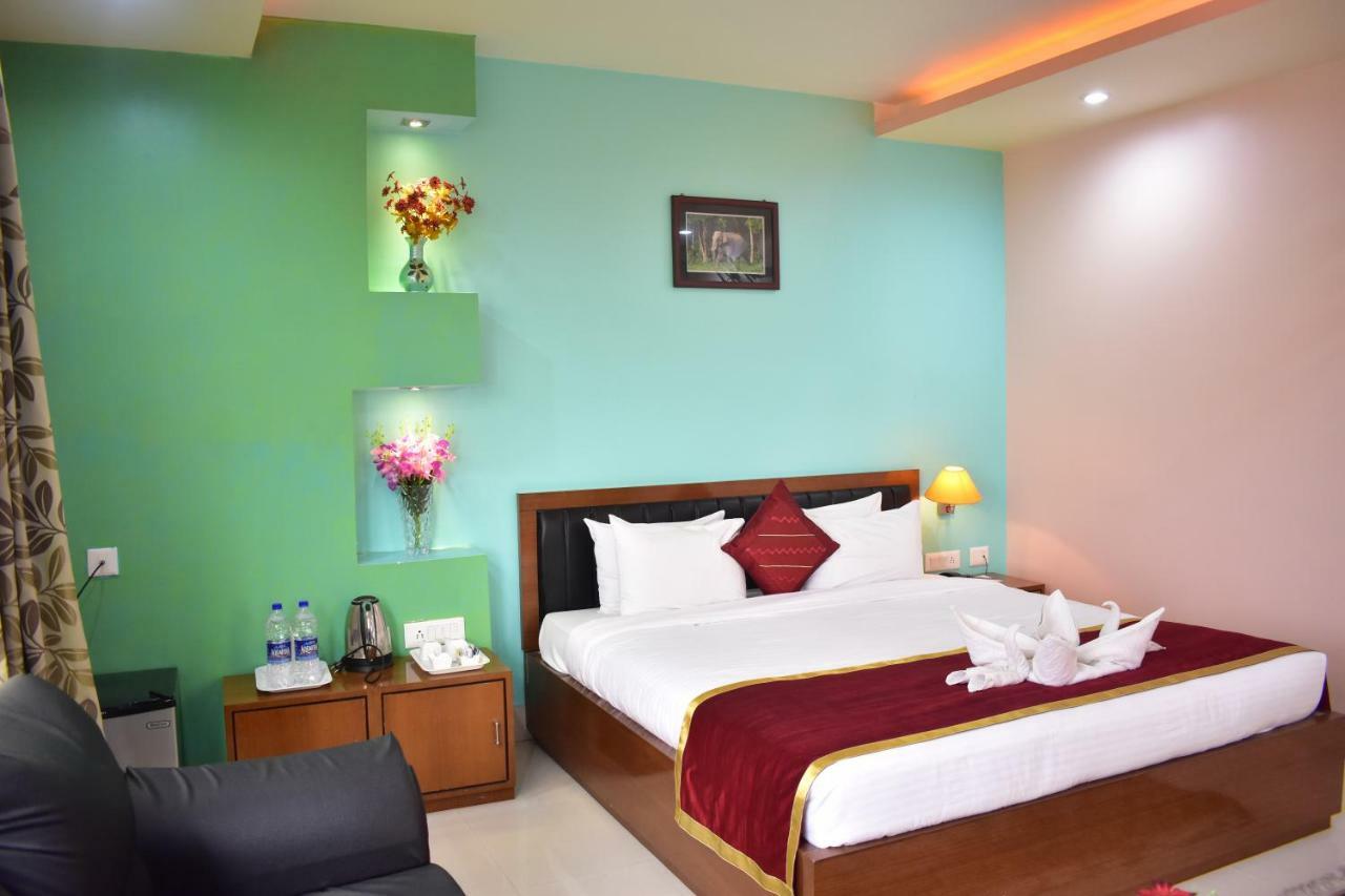Hotel Dooars Mountain Alipur Duar ภายนอก รูปภาพ