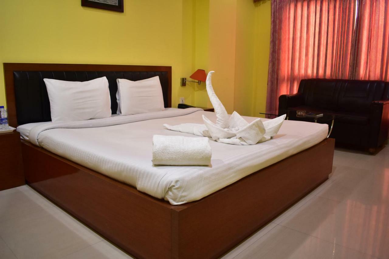 Hotel Dooars Mountain Alipur Duar ภายนอก รูปภาพ