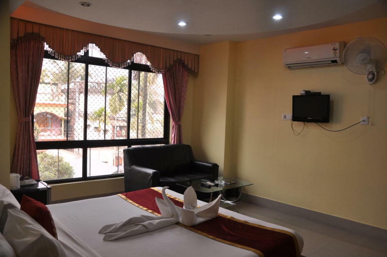Hotel Dooars Mountain Alipur Duar ภายนอก รูปภาพ